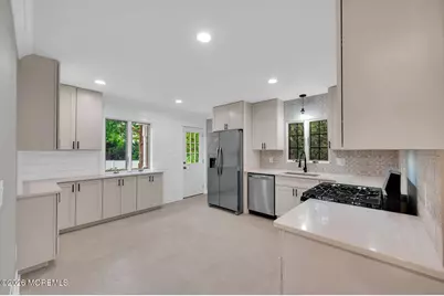 21 Park Avenue, Hazlet Township, NJ 07730 - Photo 2