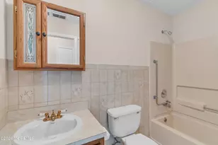 2 Gatley Close, Freehold, NJ 07728 - Photo 12