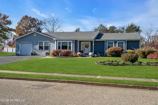 8 Eagle Dr, Bayville, NJ 08721 - Photo 2