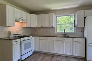 236 W Farms Rd, Farmingdale, NJ 07727 - Photo 4