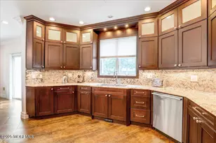 11 Hemingway Ct, Morganville, NJ 07751 - Photo 20
