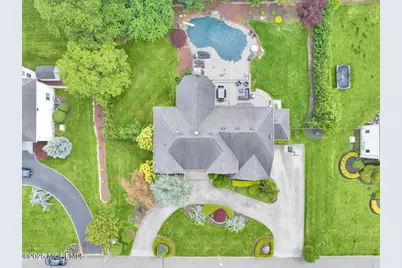 11 Hemingway Court, Morganville, NJ 07751 - Photo 58
