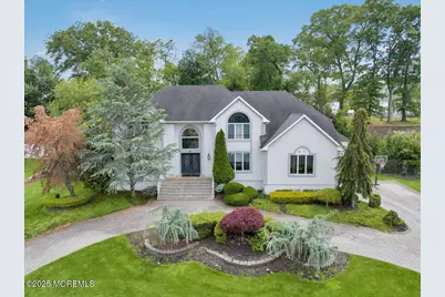 11 Hemingway Court, Morganville, NJ 07751 - Photo 2