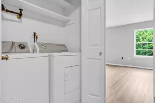 269 Constitution Cir, North Brunswick Township, NJ 08902 - Photo 18