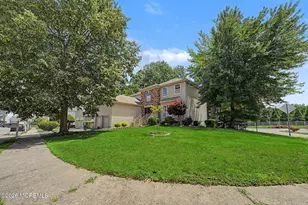 30 Alpine Dr, Morganville, NJ 07751 - Photo 4