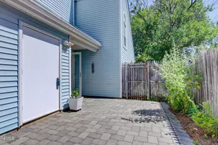 16 Whitman Ct, Freehold, NJ 07728 - Photo 8