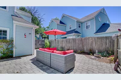 16 Whitman Court, Freehold, NJ 07728 - Photo 4