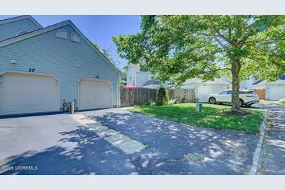 16 Whitman Court, Freehold, NJ 07728 - Photo 2