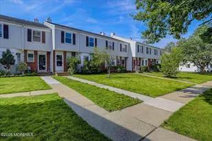 10 Begonia Ct, Sayreville, NJ 08872 - Photo 2