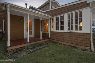 402 Main St, Manalapan Township, NJ 07726 - Photo 6