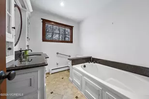 402 Main St, Manalapan Township, NJ 07726 - Photo 26