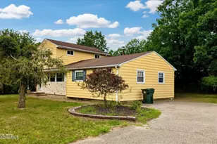 55 Western Dr, Howell Township, NJ 07731 - Photo 2