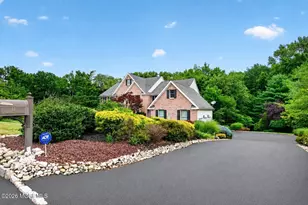 11 Palmer Cir, Millstone Township, NJ 08535 - Photo 2