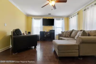 140 Twilight Avenue, Keansburg, NJ 07734 - Photo 2