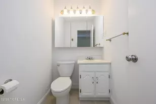 178 Amberly Dr, Manalapan Township, NJ 07726 - Photo 16