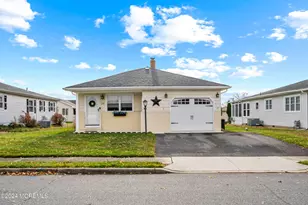 24 Corinth Pl, Toms River Township, NJ 08757 - Photo 1
