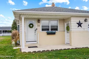 24 Corinth Pl, Toms River Township, NJ 08757 - Photo 4