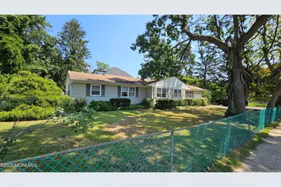 133 Yale Drive, Lakewood, NJ 08701 - Photo 2
