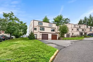 53 Ellen Heath Dr, Matawan, NJ 07747 - Photo 4