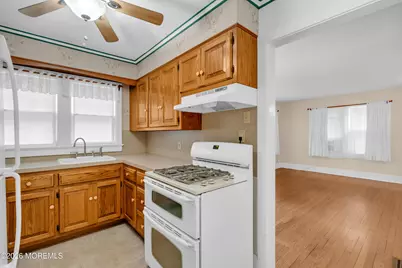 180 Tinton Avenue, Eatontown, NJ 07724 - Photo 8