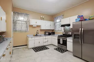 92 Chestnut St, East Orange, NJ 07018 - Photo 8