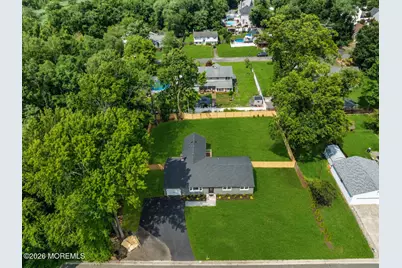 11 W Park Avenue, Belford, NJ 07718 - Photo 24