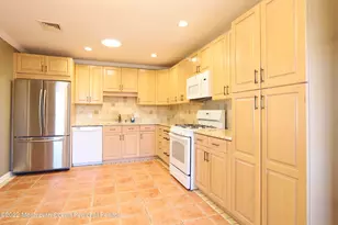 585 Sica Ln, Toms River Township, NJ 08753 - Photo 4