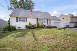 16 Mercury Cir, South Amboy, NJ 08879 - Photo 4