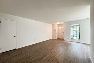 33 Wyndham Pl, Robbinsville Township, NJ 08691 - Photo 4