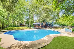 37 Timber Ln, Manalapan Township, NJ 07726 - Photo 2