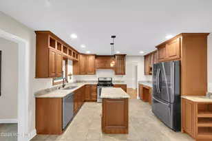 37 Timber Ln, Manalapan Township, NJ 07726 - Photo 24