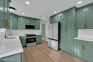 684 Brookside Dr, Toms River Township, NJ 08753 - Photo 2