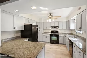 526 E Revere Way, Galloway, NJ 08205 - Photo 12