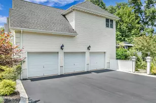 10 Bermet Ct, Tinton Falls, NJ 07724 - Photo 4