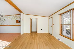 405 Maplehurst Ct, Manchester Township, NJ 08759 - Photo 4