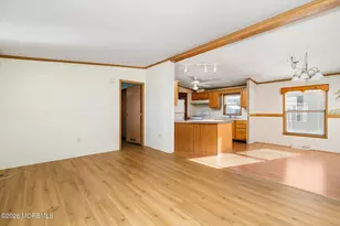 405 Maplehurst Ct, Manchester Township, NJ 08759 - Photo 2
