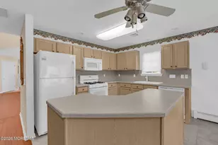 5 Round Valley Ln, Lakewood, NJ 08701 - Photo 12