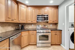 14 Evergreen Ct, Freehold, NJ 07728 - Photo 24