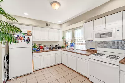 34 Marion Street, Red Bank, NJ 07701 - Photo 10