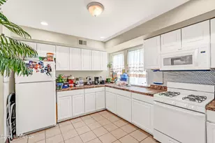 34 Marion St, Red Bank, NJ 07701 - Photo 10