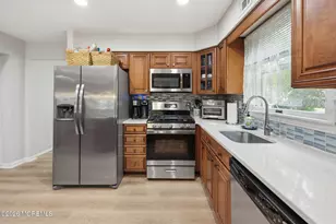 8 Maple St, Port Monmouth, NJ 07758 - Photo 18