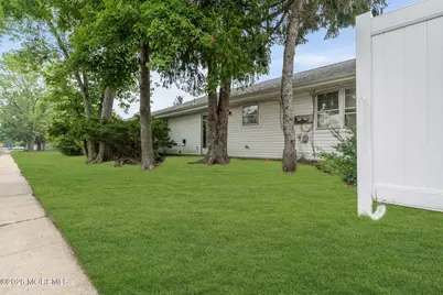 86 Camellia Drive #B, Lakewood, NJ 08701 - Photo 20