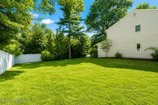 101 Fawn Dr, Matawan, NJ 07747 - Photo 48