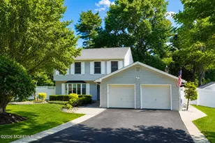 101 Fawn Dr, Matawan, NJ 07747 - Photo 2