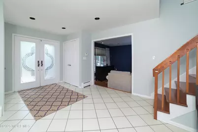 10 Mitchell Court, Marlboro Township, NJ 07746 - Photo 4