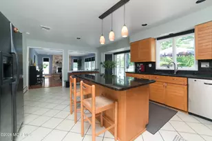 10 Mitchell Ct, Marlboro Township, NJ 07746 - Photo 12