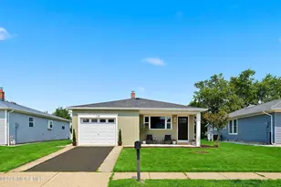 10 Seville Pl, Toms River Township, NJ 08757 - Photo 2