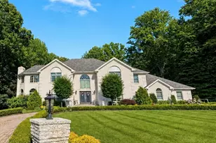 5 Hemlock Ln, Holmdel, NJ 07733 - Photo 2