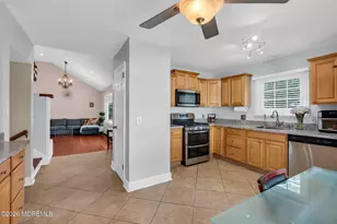 10 Homestead Pl, Holmdel, NJ 07733 - Photo 12
