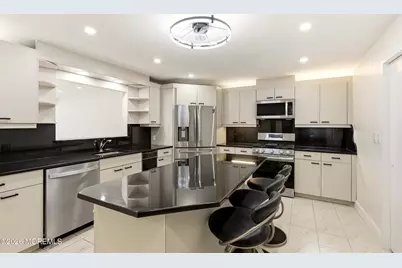 300 Ocean Avenue N #C1, Long Branch, NJ 07740 - Photo 10